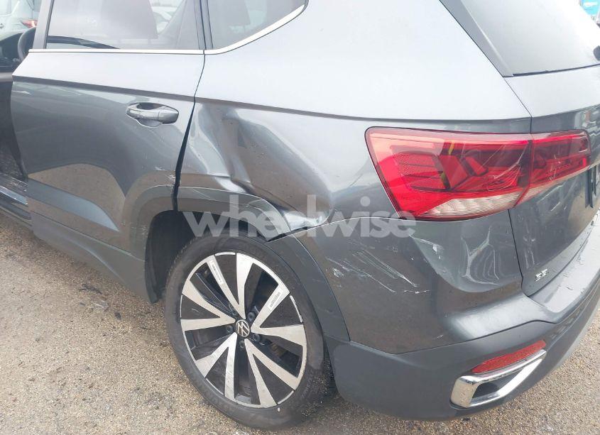 Photo 6 of 2024 Volkswagen Taos 1.5T SE (VIN 3VVSX7B2XRM010025)