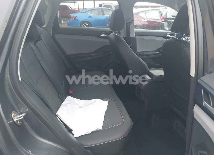 Photo 8 of 2024 Volkswagen Taos 1.5T SE (VIN 3VVSX7B2XRM010025)