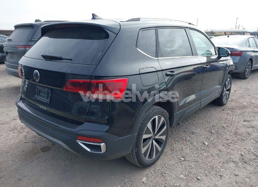 Photo 4 of 2024 Volkswagen Taos 1.5T SE (VIN 3VVSX7B2XRM027651)