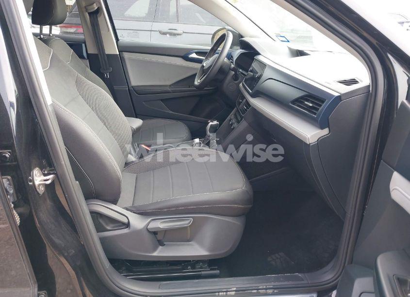 Photo 5 of 2024 Volkswagen Taos 1.5T SE (VIN 3VVSX7B2XRM027651)