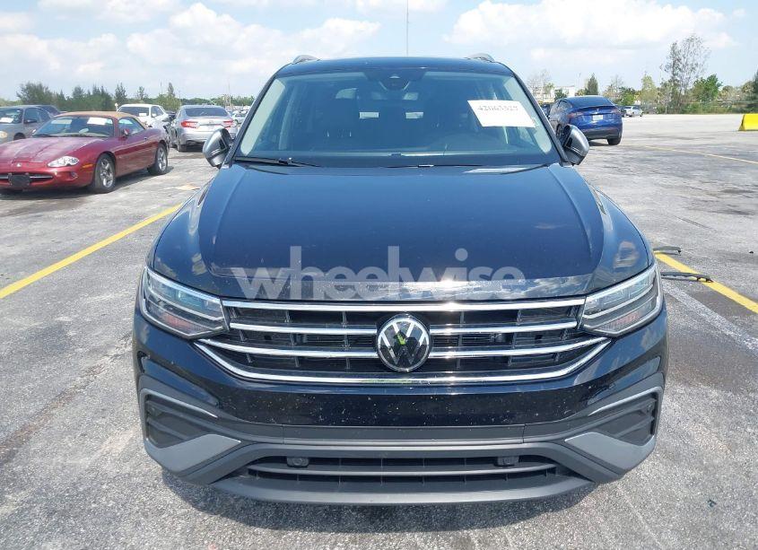 Photo 13 of 2024 Volkswagen Tiguan 2.0T WOLFSBURG EDITION (VIN 3VVTB7AX6RM218502)