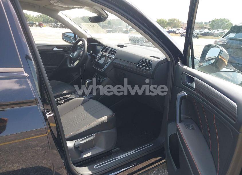 Photo 5 of 2024 Volkswagen Tiguan 2.0T WOLFSBURG EDITION (VIN 3VVTB7AX6RM218502)