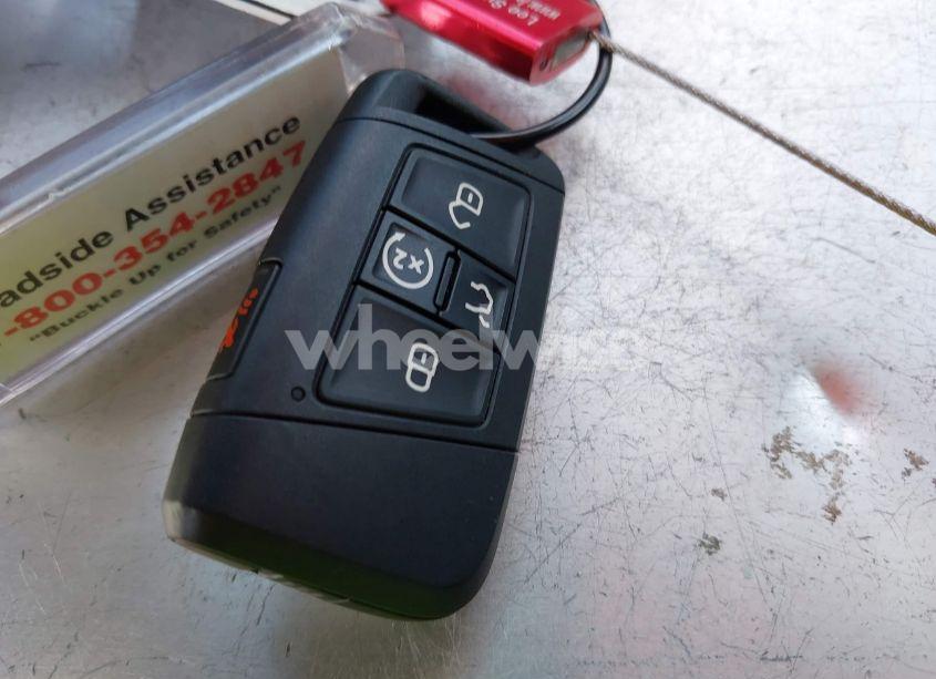 Photo 11 of 2024 Volkswagen Tiguan 2.0T WOLFSBURG EDITION (VIN 3VVTB7AX9RM218526)