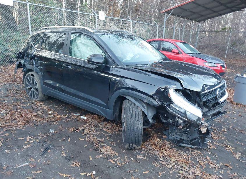 2022 Volkswagen Taos 1.5T SE (VIN 3VVTX7B20NM058132) main photo