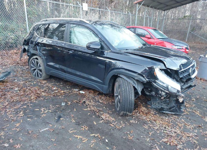 Photo 6 of 2022 Volkswagen Taos 1.5T SE (VIN 3VVTX7B20NM058132)