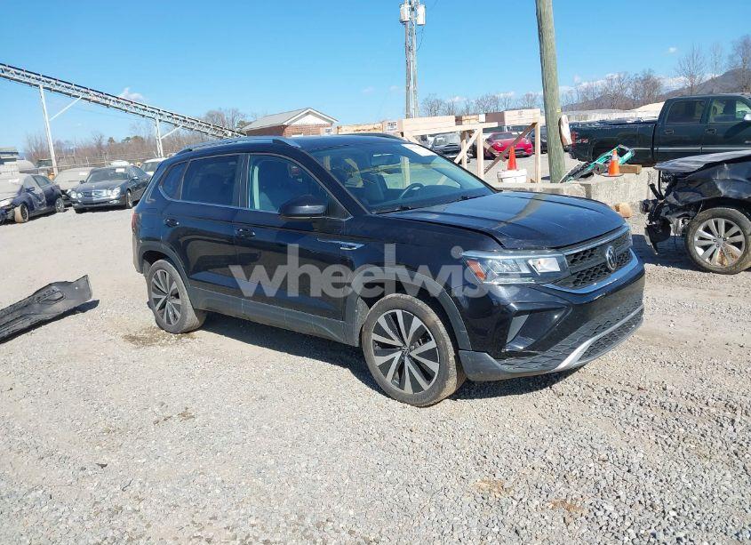 2022 Volkswagen Taos 1.5T SE (VIN 3VVTX7B21NM012051) main photo