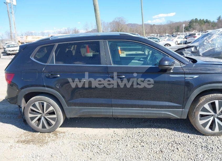 Photo 14 of 2022 Volkswagen Taos 1.5T SE (VIN 3VVTX7B21NM012051)