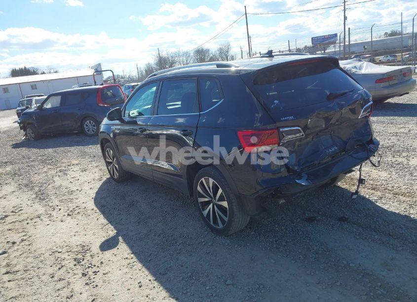Photo 3 of 2022 Volkswagen Taos 1.5T SE (VIN 3VVTX7B21NM012051)