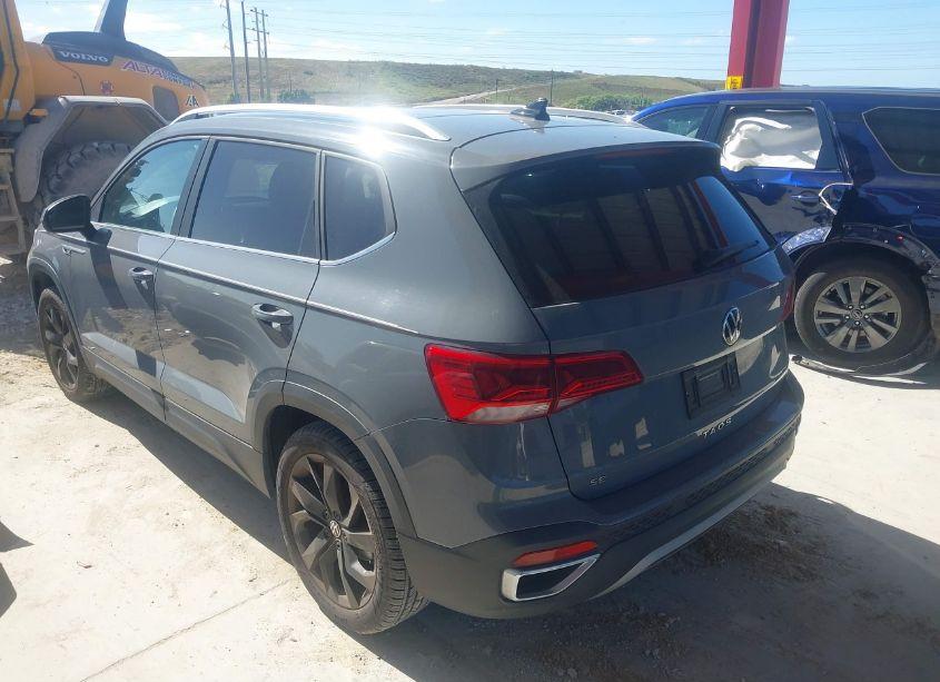 Photo 3 of 2022 Volkswagen Taos 1.5T SE (VIN 3VVTX7B21NM074016)