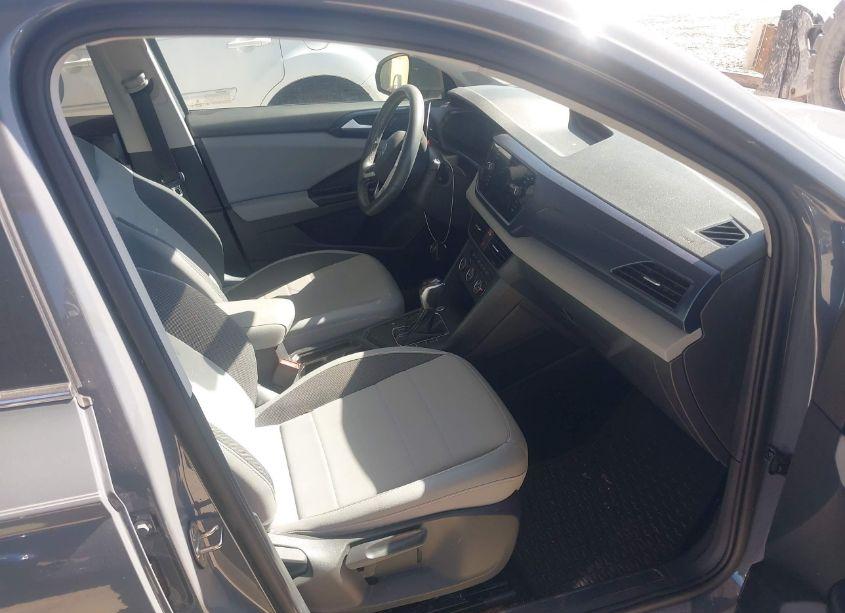 Photo 5 of 2022 Volkswagen Taos 1.5T SE (VIN 3VVTX7B21NM074016)