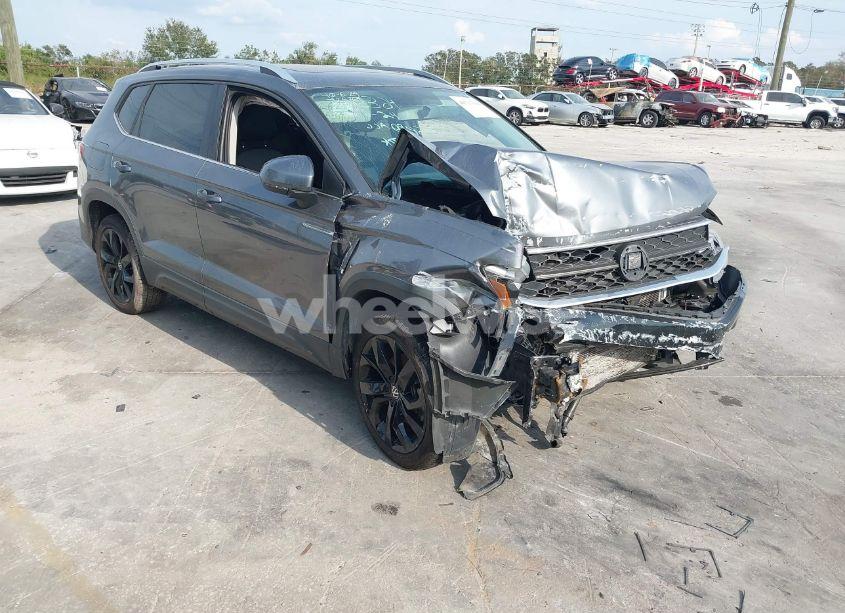 2022 Volkswagen Taos 1.5T SE (VIN 3VVTX7B27NM009252) main photo