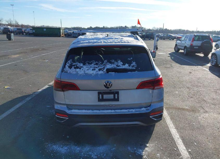 Photo 17 of 2022 Volkswagen Taos 1.5T SE (VIN 3VVTX7B27NM084064)