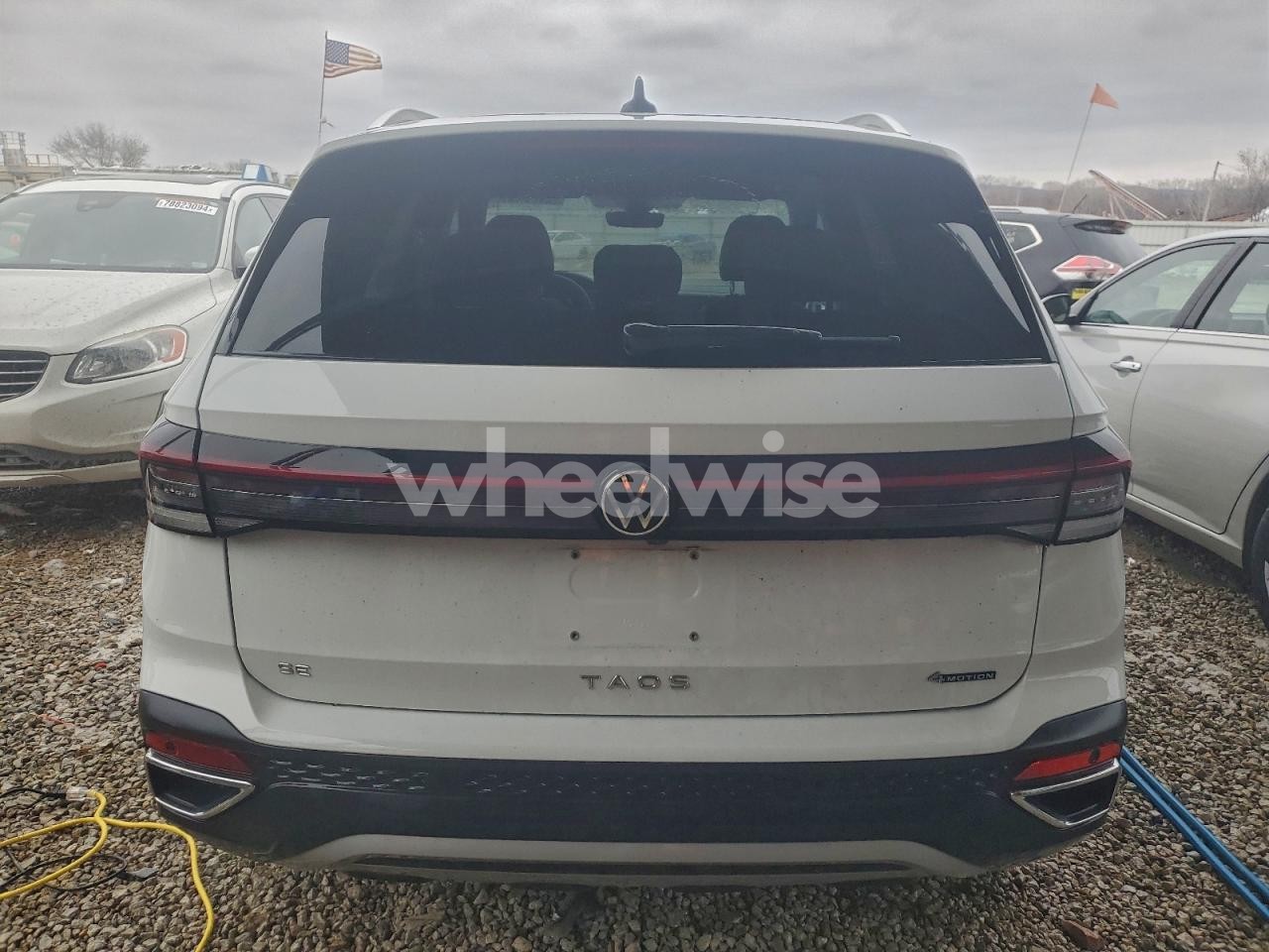 Photo 6 of 2025 VOLKSWAGEN TAOS SE N/A (VIN 3VVUC7B21SM030660)