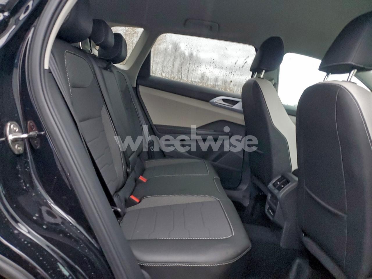 Photo 11 of 2026 VOLKSWAGEN TAOS SE N/A (VIN 3VVUC7B29TM002641)