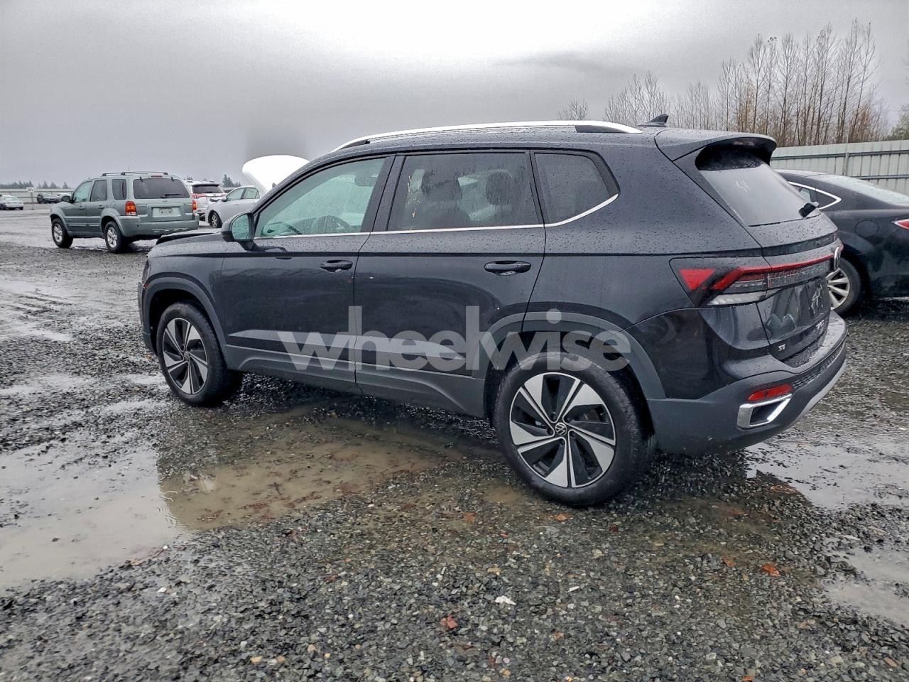 Photo 2 of 2026 VOLKSWAGEN TAOS SE N/A (VIN 3VVUC7B29TM002641)