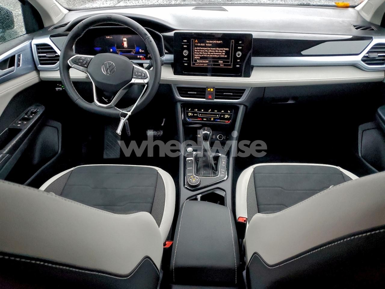 Photo 8 of 2026 VOLKSWAGEN TAOS SE N/A (VIN 3VVUC7B29TM002641)