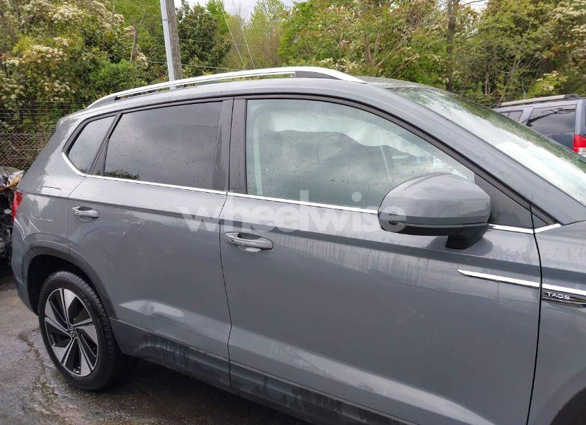 Photo 13 of 2024 Volkswagen Taos 1.5T SE (VIN 3VVUX7B21RM020435)