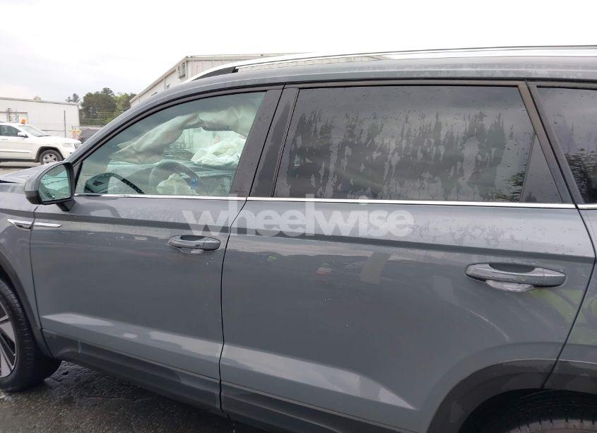 Photo 14 of 2024 Volkswagen Taos 1.5T SE (VIN 3VVUX7B21RM020435)