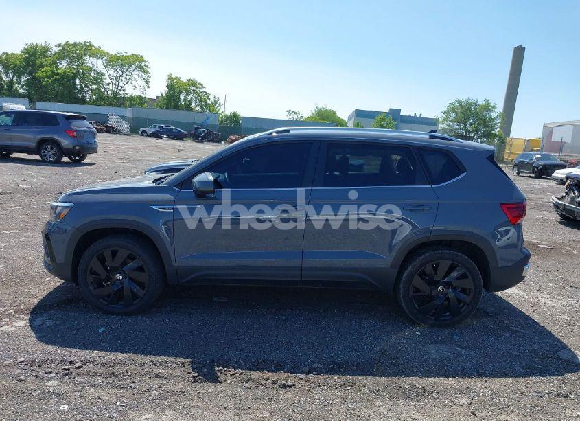 Photo 14 of 2024 Volkswagen Taos 1.5T SE (VIN 3VVUX7B23RM063805)