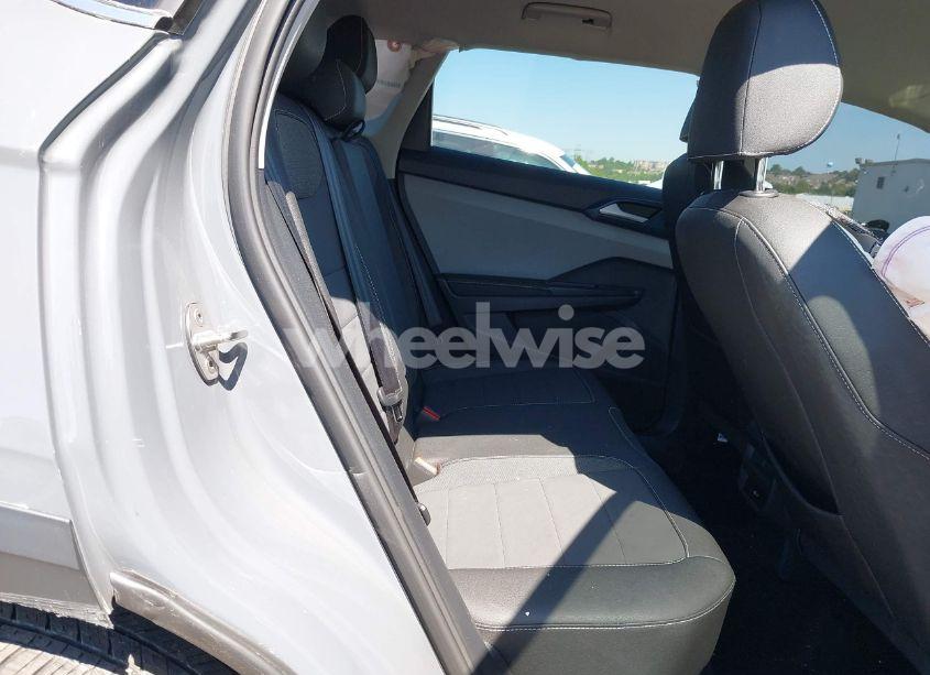 Photo 8 of 2024 Volkswagen Taos 1.5T SE (VIN 3VVUX7B23RM063805)