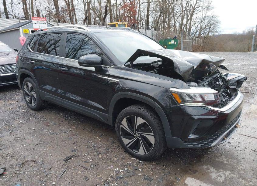 2024 Volkswagen Taos 1.5T SE (VIN 3VVUX7B24RM038833) main photo