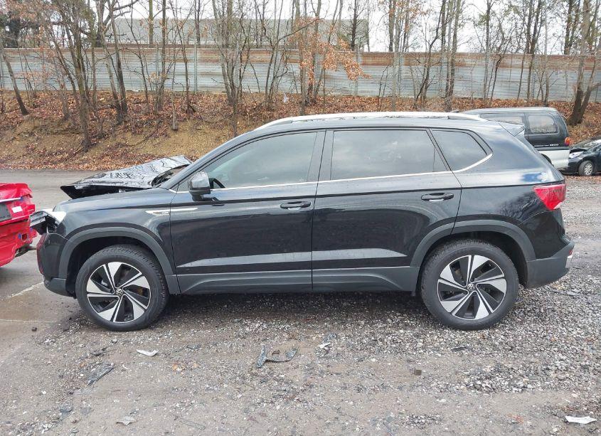 Photo 14 of 2024 Volkswagen Taos 1.5T SE (VIN 3VVUX7B24RM038833)