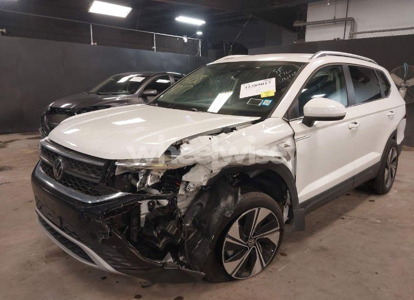 Photo 6 of 2024 Volkswagen Taos 1.5T SE (VIN 3VVUX7B25RM013259)