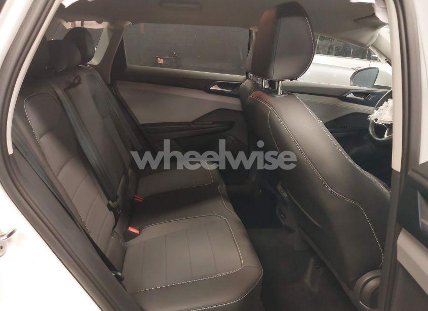 Photo 8 of 2024 Volkswagen Taos 1.5T SE (VIN 3VVUX7B25RM013259)