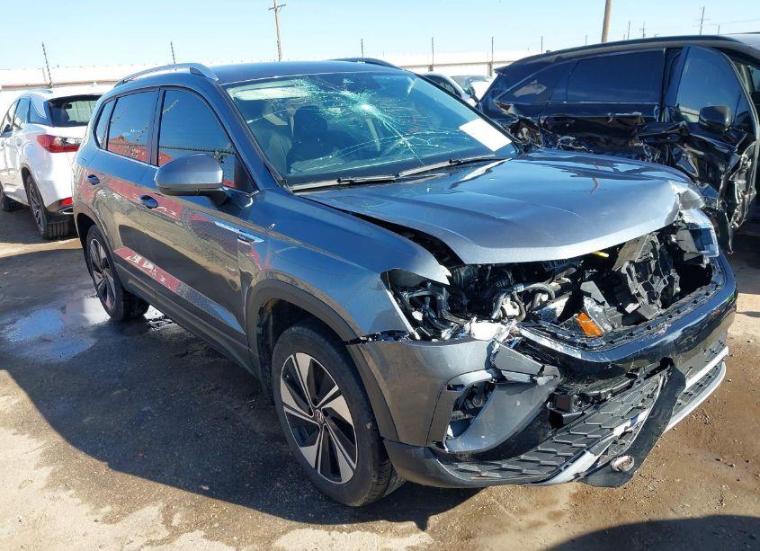 2024 Volkswagen Taos 1.5T SE (VIN 3VVUX7B25RM068262) main photo