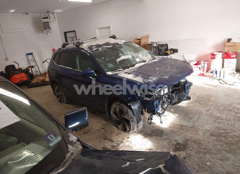 2024 Volkswagen Taos 1.5T SE (VIN 3VVUX7B25RM113569) main photo