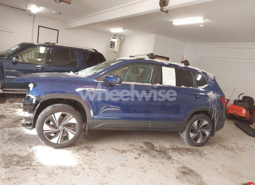Photo 14 of 2024 Volkswagen Taos 1.5T SE (VIN 3VVUX7B25RM113569)