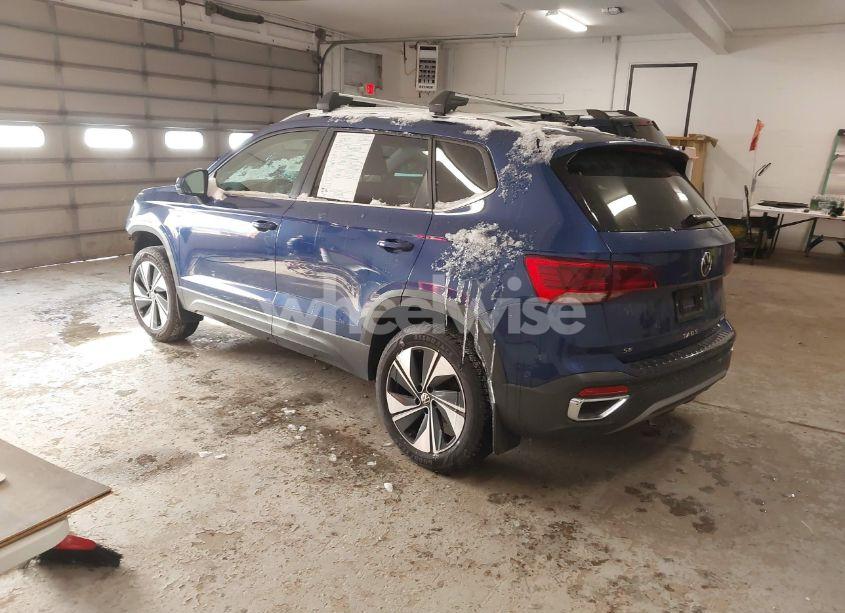 Photo 3 of 2024 Volkswagen Taos 1.5T SE (VIN 3VVUX7B25RM113569)