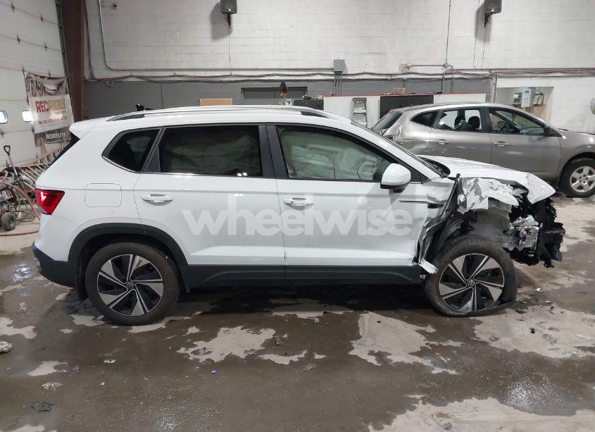 Photo 13 of 2024 Volkswagen Taos 1.5T SE (VIN 3VVUX7B28RM064514)