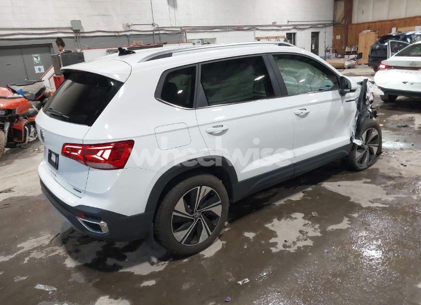 Photo 4 of 2024 Volkswagen Taos 1.5T SE (VIN 3VVUX7B28RM064514)