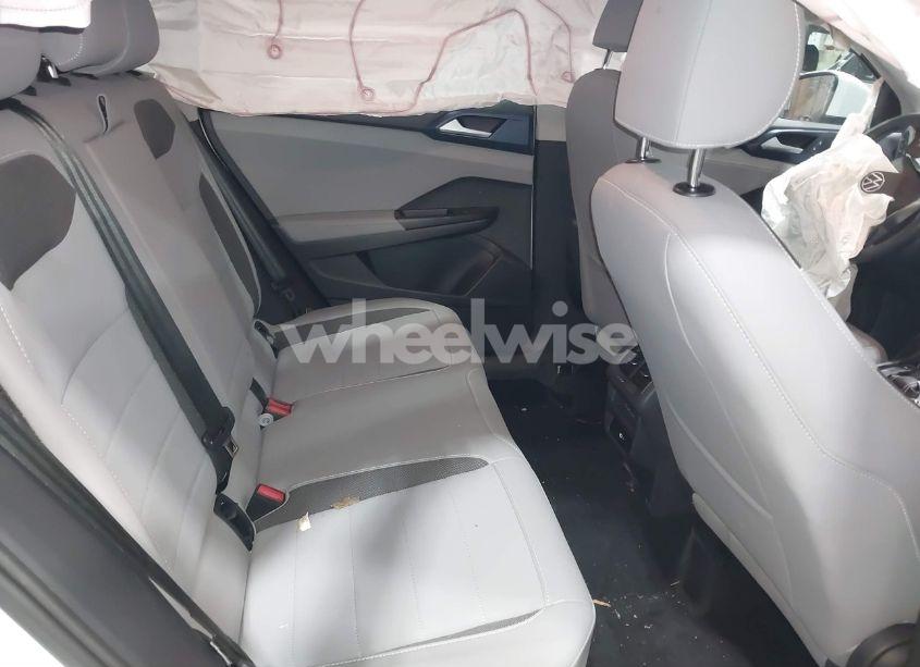 Photo 8 of 2024 Volkswagen Taos 1.5T SE (VIN 3VVUX7B28RM064514)