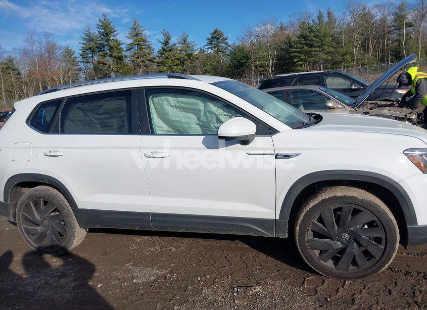 Photo 13 of 2024 Volkswagen Taos 1.5T SE (VIN 3VVUX7B28RM067512)