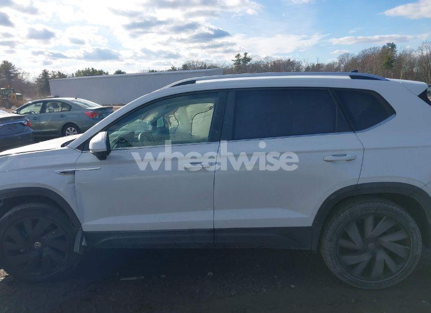 Photo 14 of 2024 Volkswagen Taos 1.5T SE (VIN 3VVUX7B28RM067512)