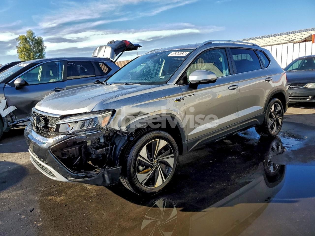 2024 VOLKSWAGEN TAOS SE N/A (VIN 3VVUX7B2XRM130769) main photo