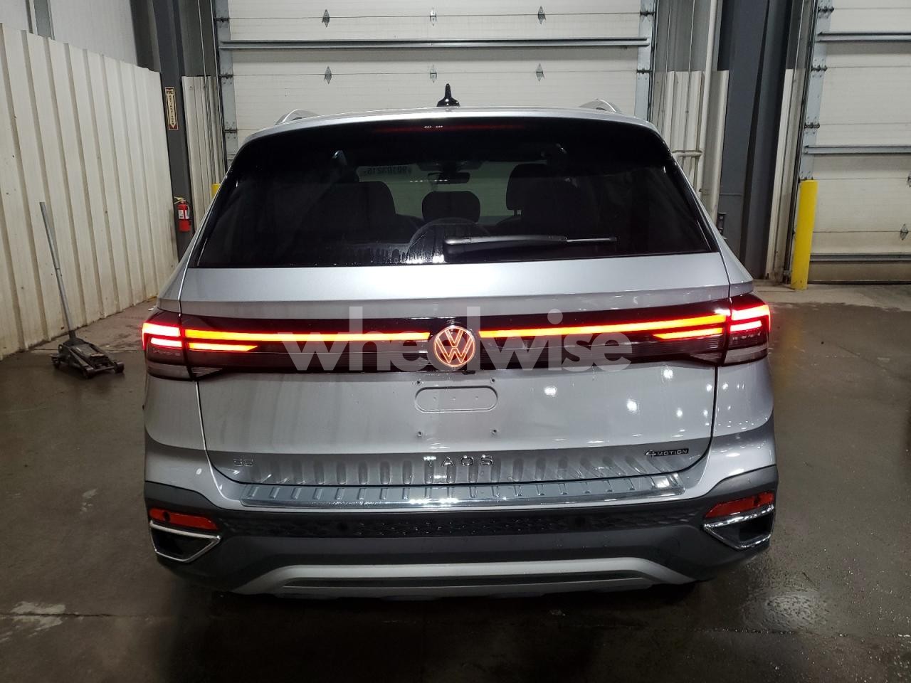 Photo 6 of 2025 VOLKSWAGEN TAOS SE N/A (VIN 3VVVC7B28SM006036)