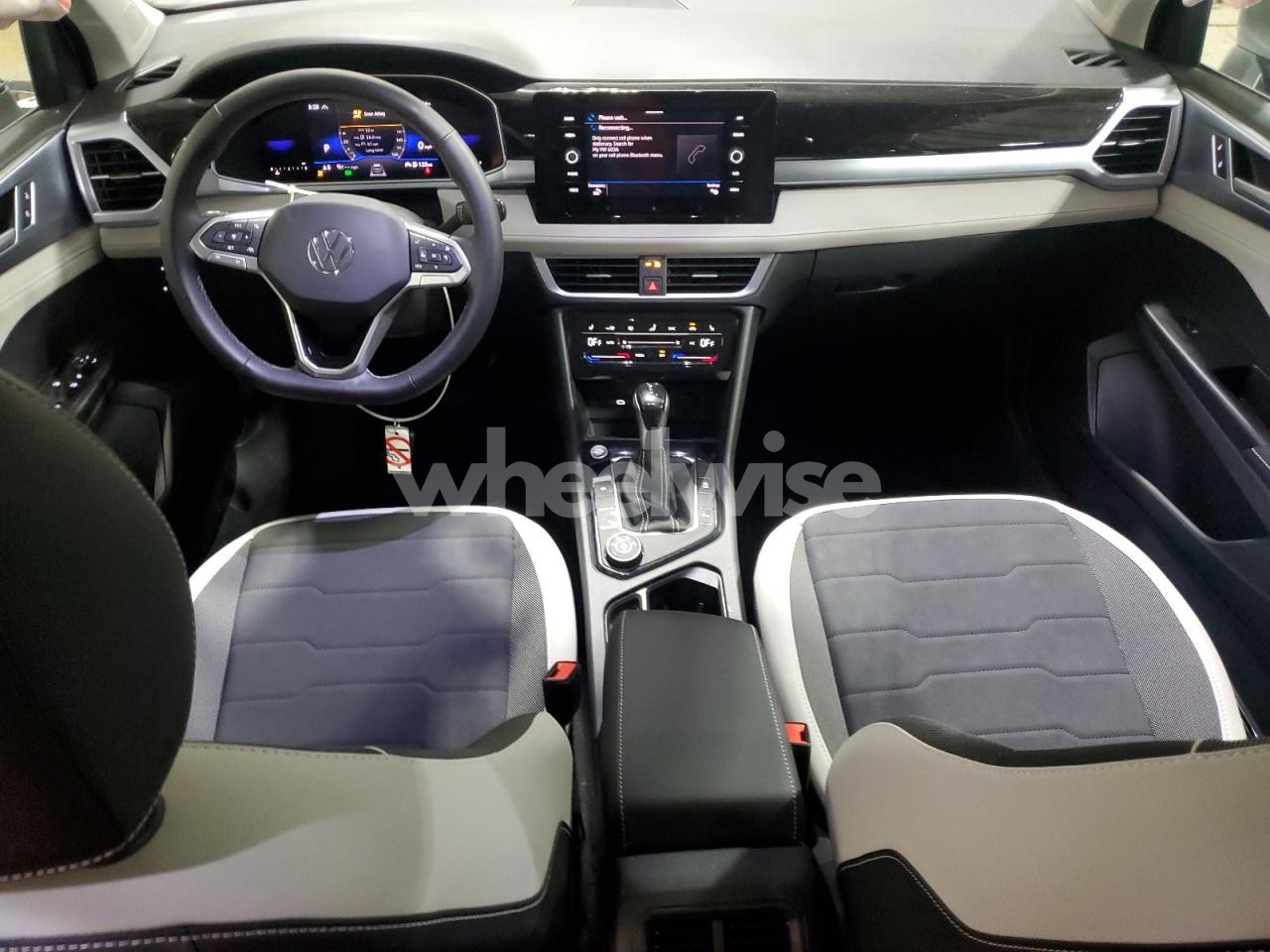 Photo 8 of 2025 VOLKSWAGEN TAOS SE N/A (VIN 3VVVC7B28SM006036)