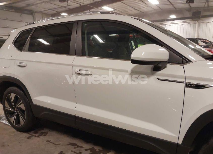 Photo 14 of 2023 Volkswagen Taos 1.5T SE (VIN 3VVVX7B20PM373721)
