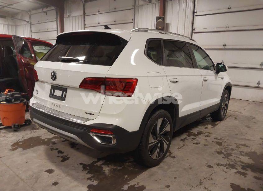 Photo 4 of 2023 Volkswagen Taos 1.5T SE (VIN 3VVVX7B20PM373721)