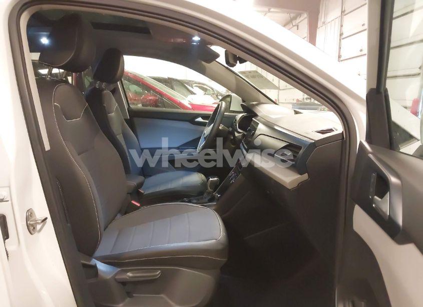 Photo 5 of 2023 Volkswagen Taos 1.5T SE (VIN 3VVVX7B20PM373721)