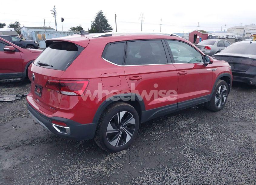 Photo 4 of 2024 Volkswagen Taos 1.5T SE (VIN 3VVVX7B20RM062812)