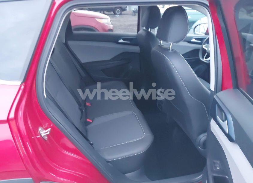 Photo 8 of 2024 Volkswagen Taos 1.5T SE (VIN 3VVVX7B20RM062812)