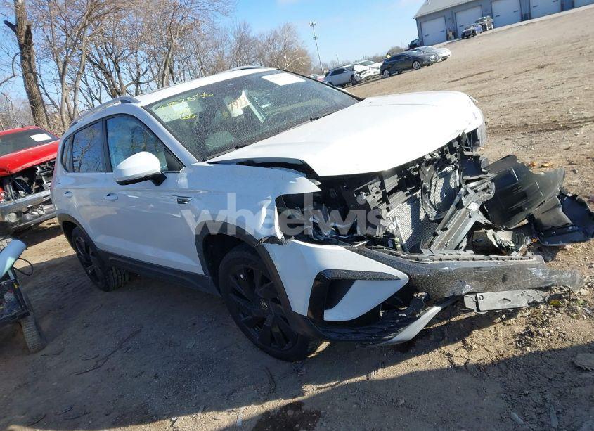 2024 Volkswagen Taos 1.5T SE (VIN 3VVVX7B22RM040522) main photo