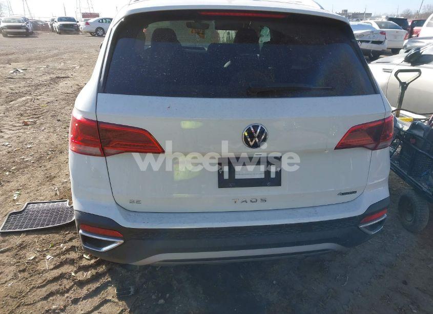 Photo 16 of 2024 Volkswagen Taos 1.5T SE (VIN 3VVVX7B22RM040522)