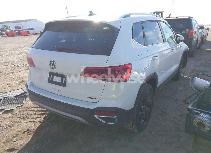 Photo 4 of 2024 Volkswagen Taos 1.5T SE (VIN 3VVVX7B22RM040522)