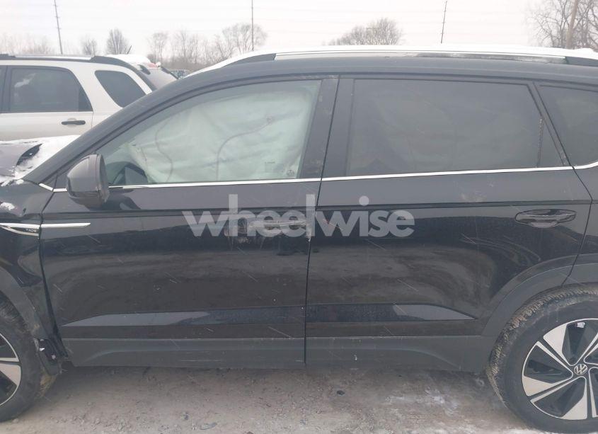 Photo 14 of 2024 Volkswagen Taos 1.5T SE (VIN 3VVVX7B23RM035832)