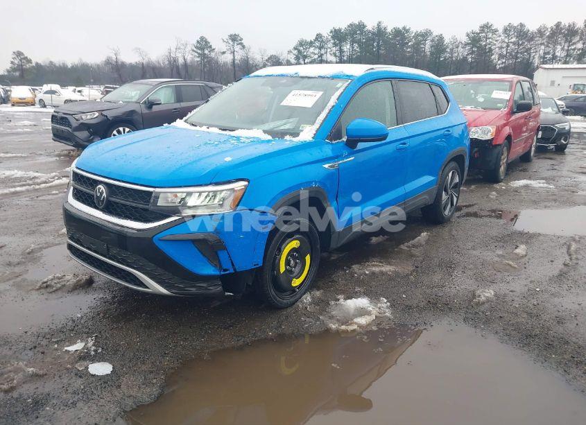 Photo 2 of 2024 Volkswagen Taos 1.5T SE (VIN 3VVVX7B24RM125488)